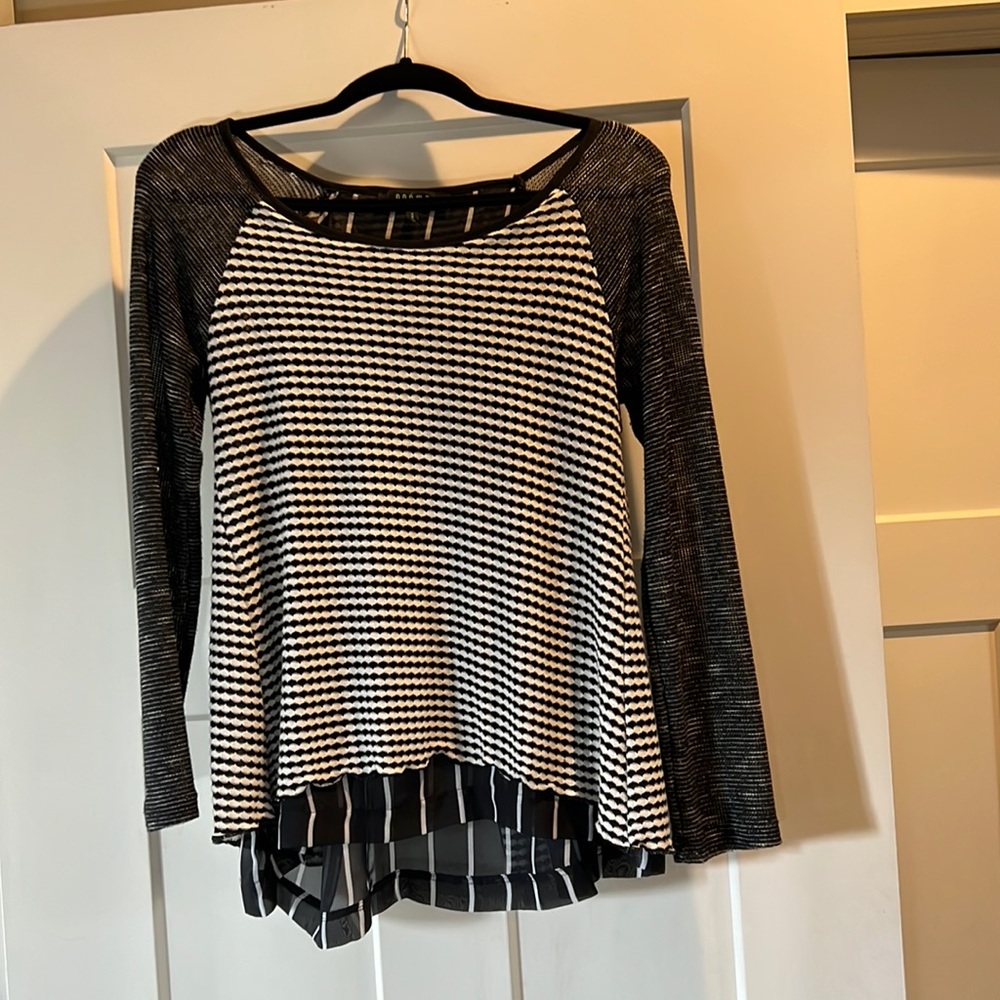 Poeme Lightweight Sweater